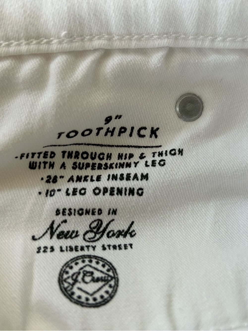 *NWT* J Crew 9" mid-rise toothpick jean in white Size 30 - Picture 5 of 6